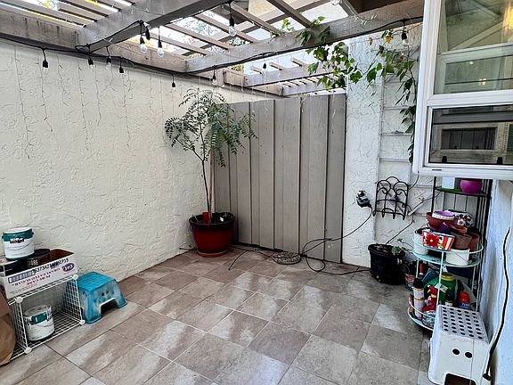 2nd image of 10421 Mary Ave