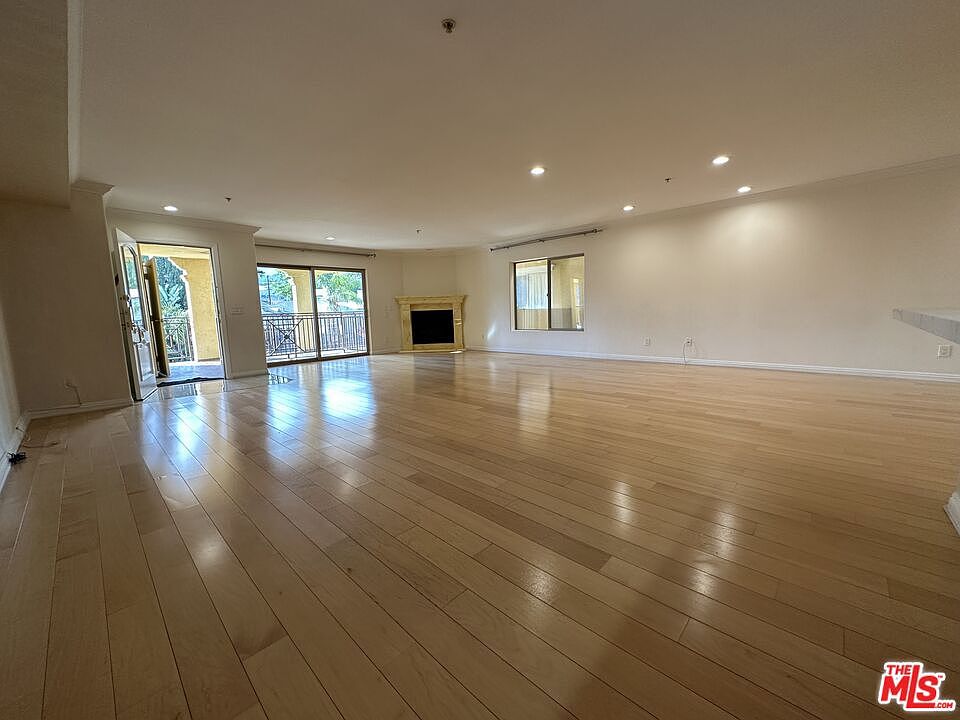 1st image of 2435 Florencita Ave Unit 203