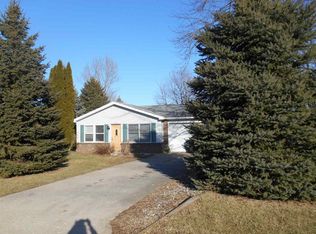 504 S Kinder Dr, Syracuse, IN 46567