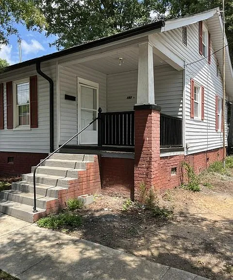 183 Ryan St — Photo 1
