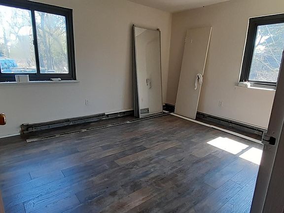 4th image of 753 Mill St APT 6