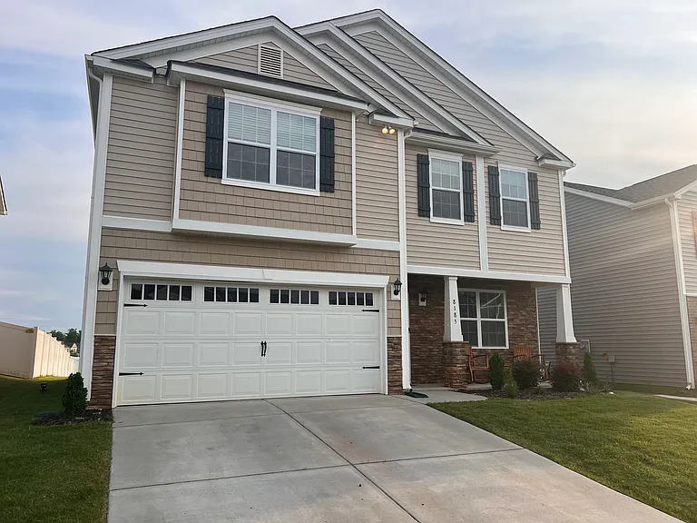 8185 Kennesaw Dr — Photo 1