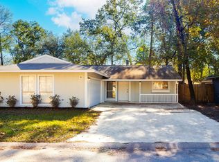 6 Red Deer Ln, Spring, TX 77380