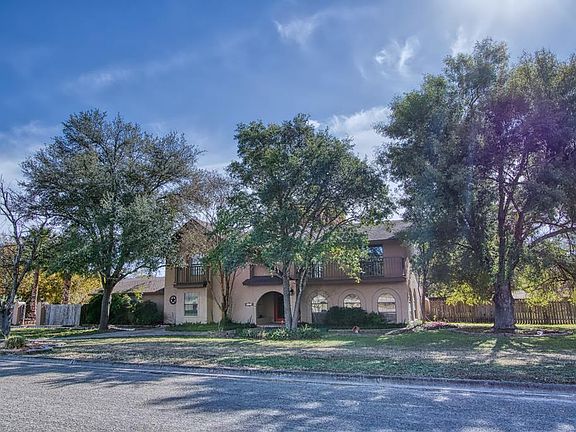 3rd image of 705 Cenizo Blvd