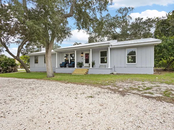 16690 Hodges Ave, Cedar Key, FL 32625