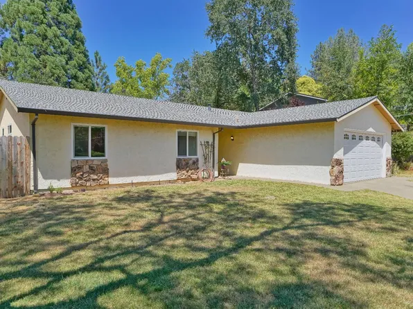 303 Griffith Rd, Diamond Springs, CA 95619