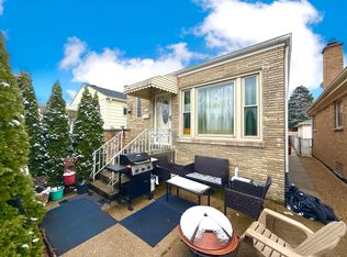 6951 W Montrose Ave, Harwood Heights, IL 60706
