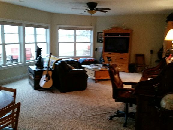 5th image of 822 Poplar Dr