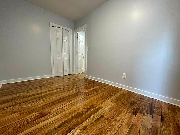 5th image of 518 W 204th St APT 4