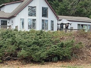 25 Lakeview Dr, Preston, CT 06365