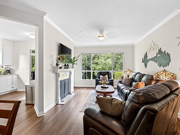 4th image of 2985 Princess Cres #218