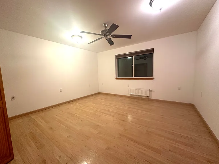 Bedroom 1 (2nd floor)