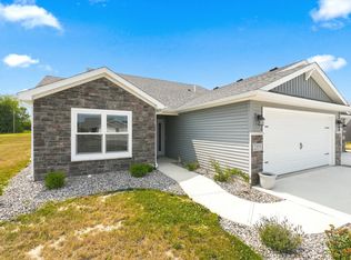 2355 Serenity Ct, Auburn, IN 46706
