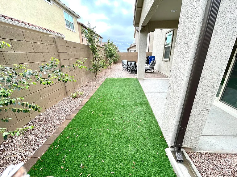 9906 E Texas Ave — Photo 24