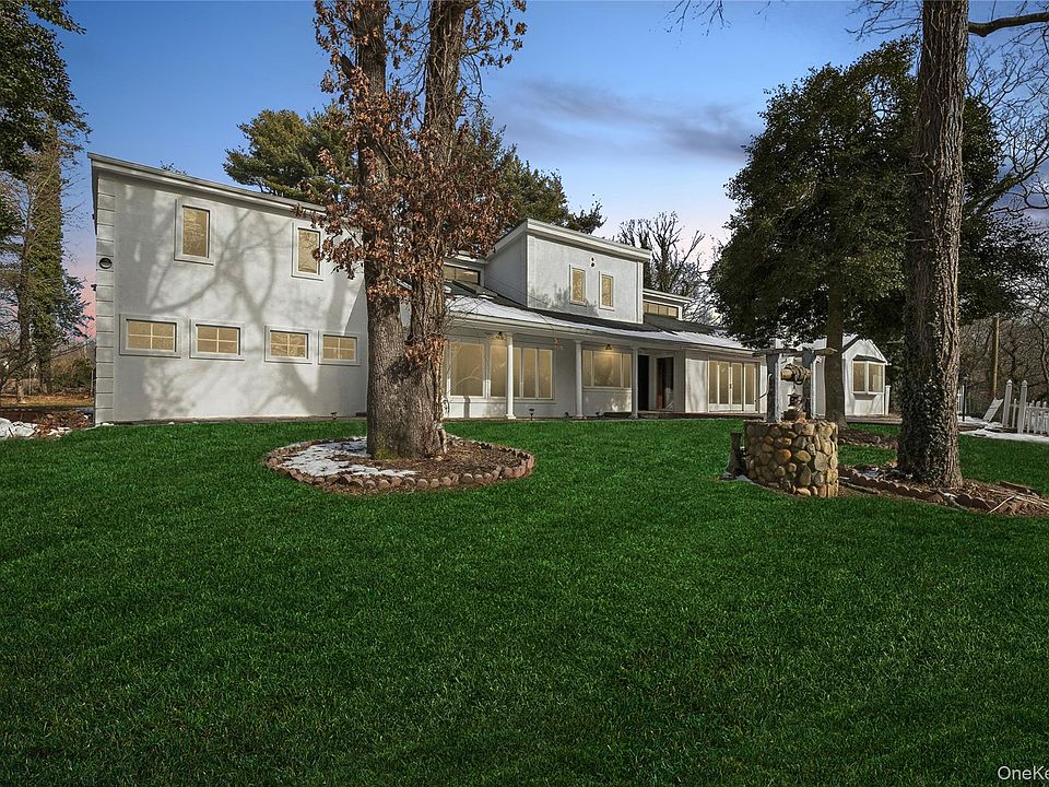 1st image of 549 Woodbury Road