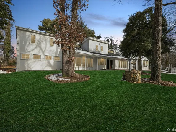 549 Woodbury Road, Cold Spring Harbor, NY 11724