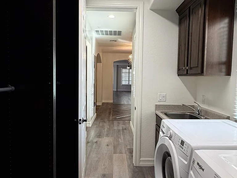 1777 W Ocotillo Rd — Photo 34