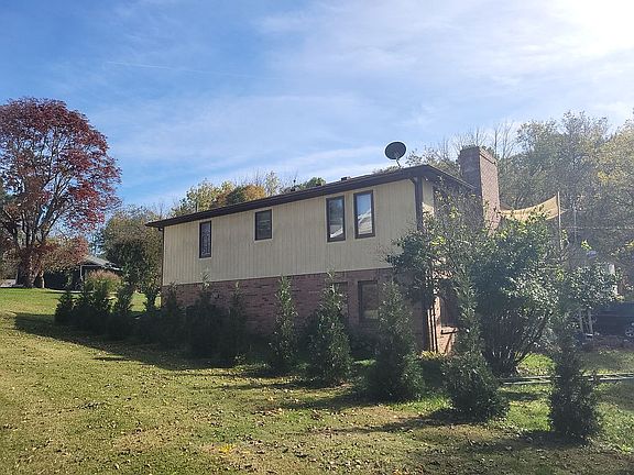 2nd image of 2085 Crystal Springs Rd