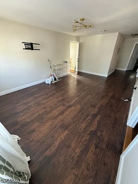 3 bed, 1.0 bath, $2,250 — Photo 4