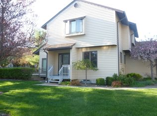 2 Cardinal Ln, Newton, NJ 07860