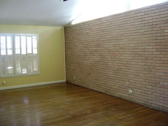 3rd image of 618 Williamson Pl