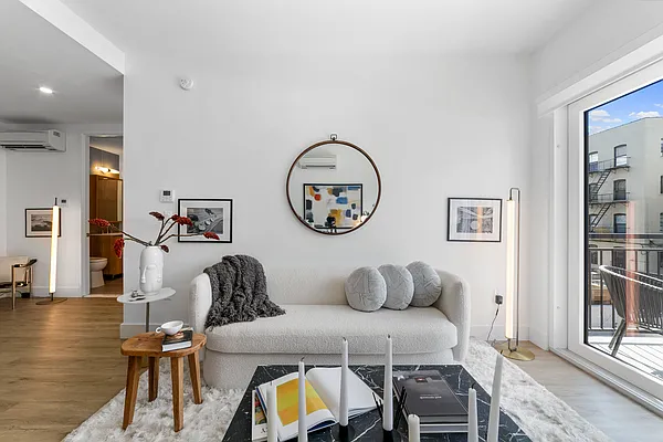 Rented by MNS | media 21