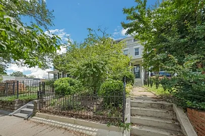 723 K St NE #1 — Photo 24