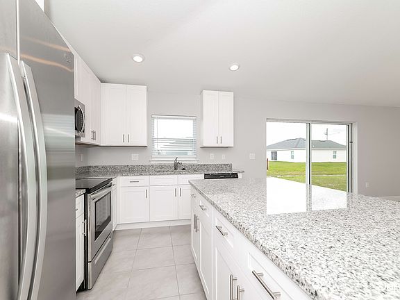 4th image of 288 Beckenham Dr