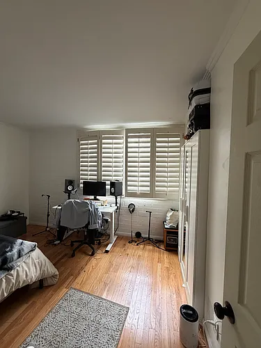 540 Kelton Ave #102 Photo 1