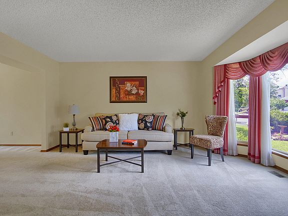 4th image of 8726 Alpine Valley Dr