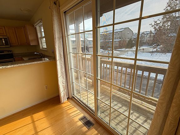 3rd image of 2823 Barclay Way