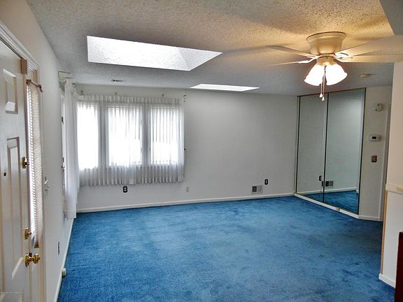 3rd image of 106 Northrup Dr #151