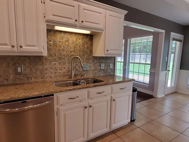 18257 Springmill Ct — Photo 21