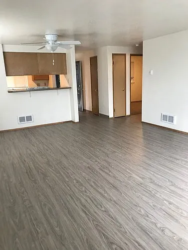 Riverdale Apartments — Photo 21