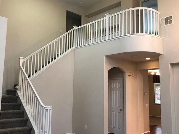 4th image of 36909 Longbranch Ave