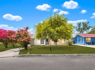 8831 Oakbrook St, San Antonio, TX 78221