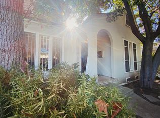 8830 Rosewood Ave, West Hollywood, CA 90048