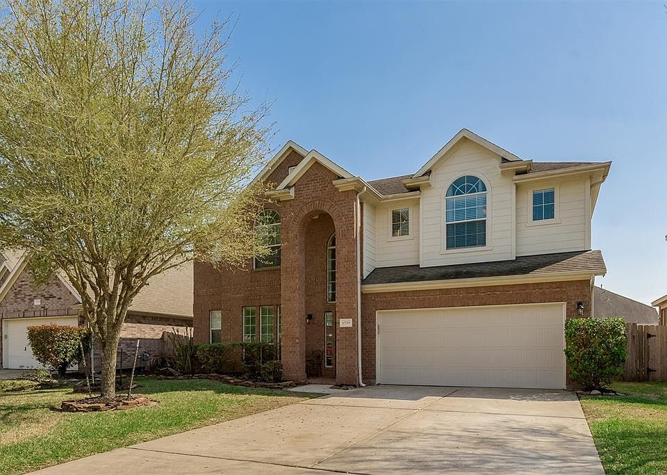 1st image of 17719 Creek Bluff Ln