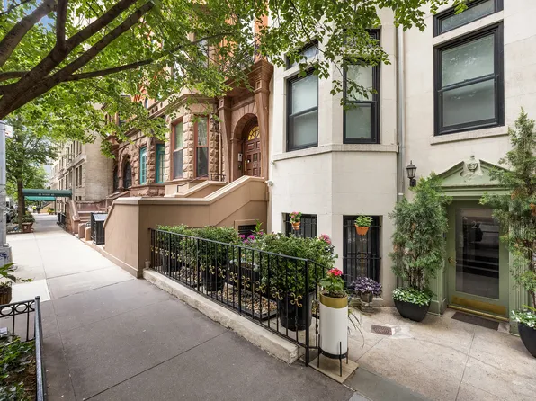 27 West 82nd Street image 10 of 10