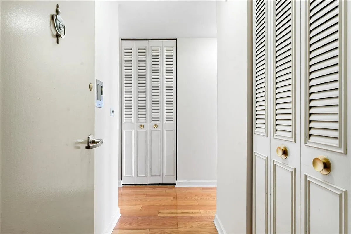 2 bed, 1400 sqft, $3,000 — Photo 1