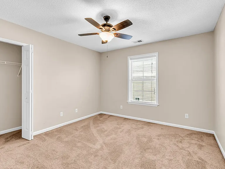 16 Bushwood Dr — Photo 28