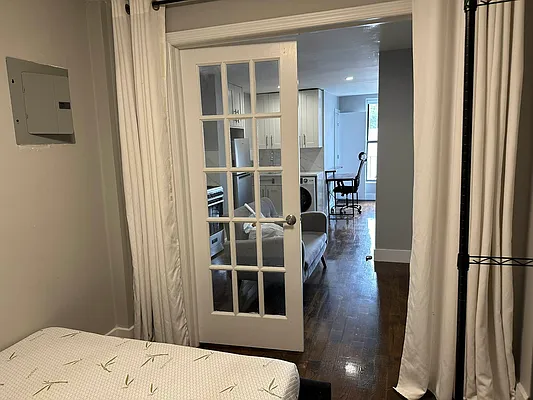 Rented by Premier One Realty LLC | media 5