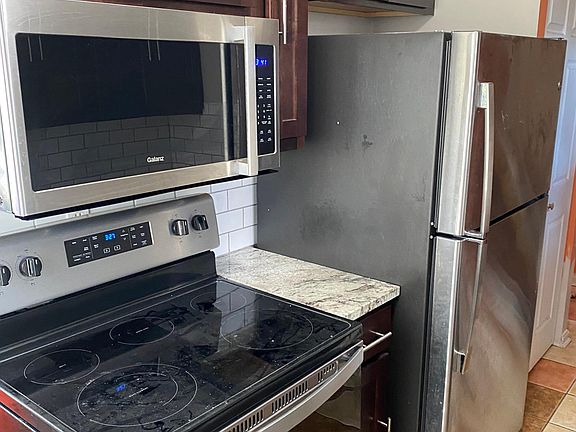4th image of 9408 Haddington Ct
