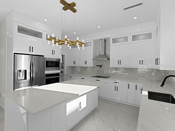 3rd image of 5905 140b St