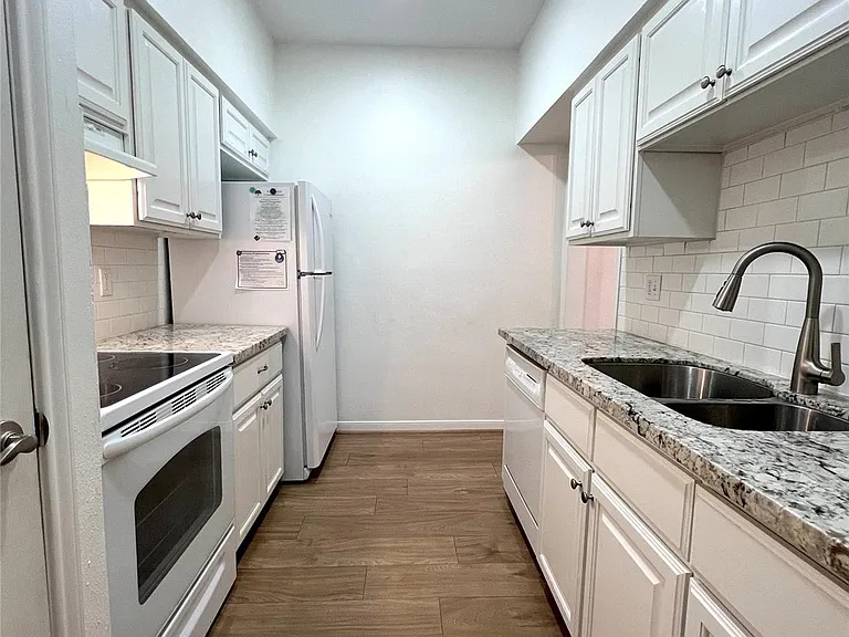 2425 Underwood St #154 — Photo 3