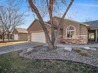 713 E 70th Pl, Sioux Falls, SD 57108