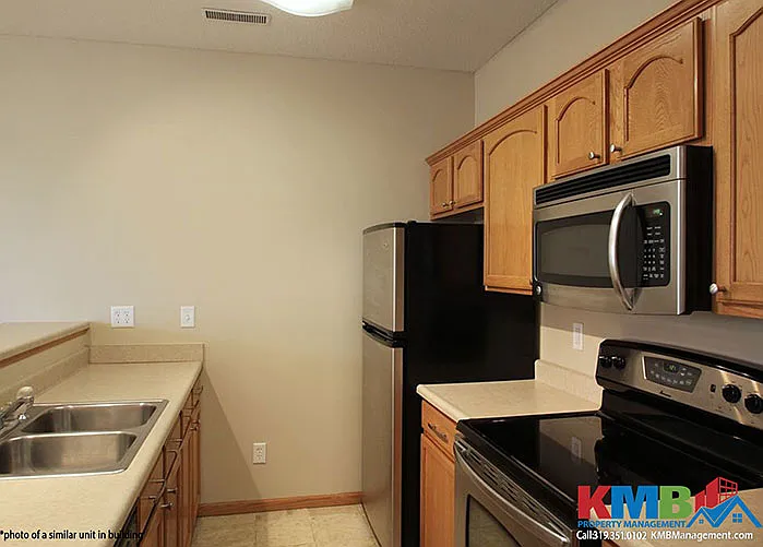 440 Bradley Pl #8 — Photo 9