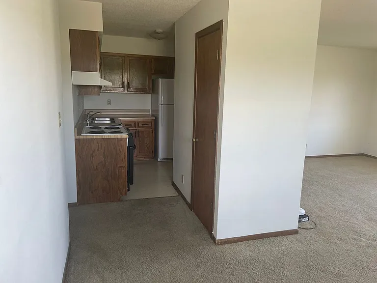 2940 Leeway Dr — Photo 13