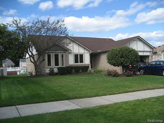 3rd image of 42427 Cannon Dr