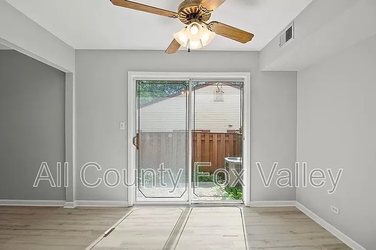 1723 Queensbury Cir — Photo 10